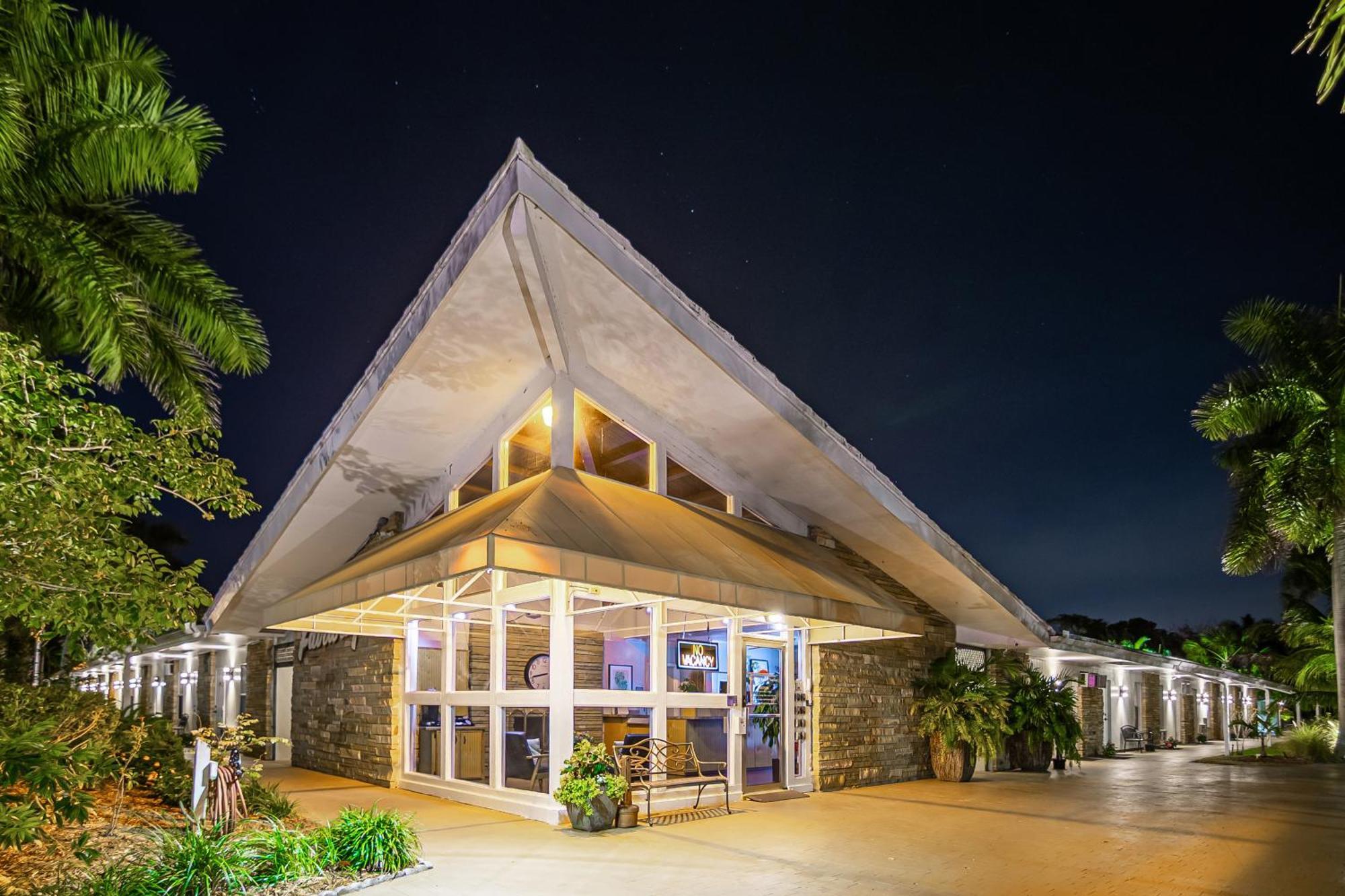 The Fairways Inn Of North Naples Dış mekan fotoğraf