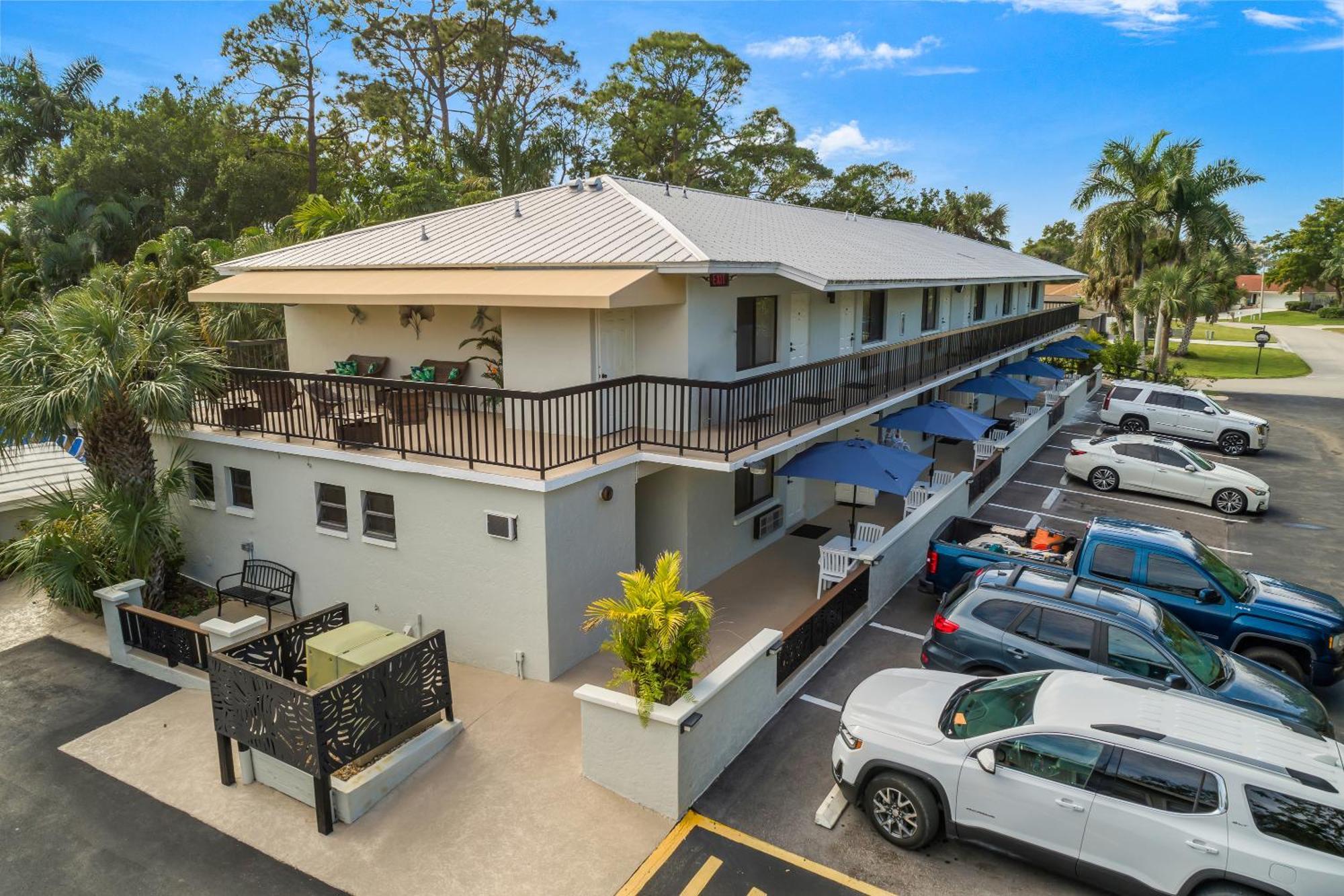 The Fairways Inn Of North Naples Dış mekan fotoğraf